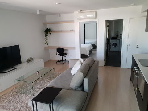 Modern Northbridge Apartment - Accommodation Rockhampton 11