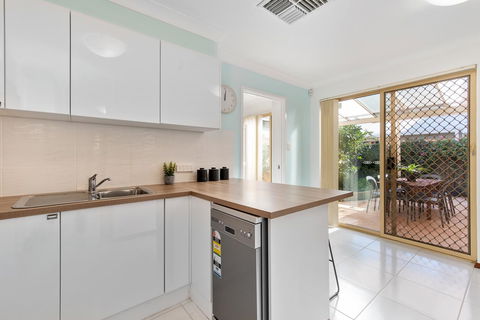 Applecross Village Residence - Accommodation Rockhampton 14