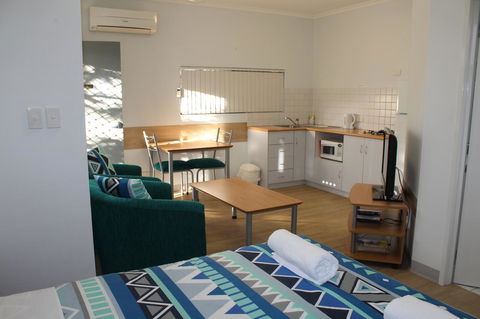 Mandurah Ocean Marina Chalets - Accommodation Rockhampton 1