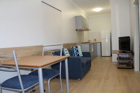 Mandurah Ocean Marina Chalets - Accommodation Rockhampton 6