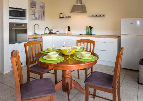 Cottesloe Sea Bliss Apartment - Accommodation Rockhampton 4