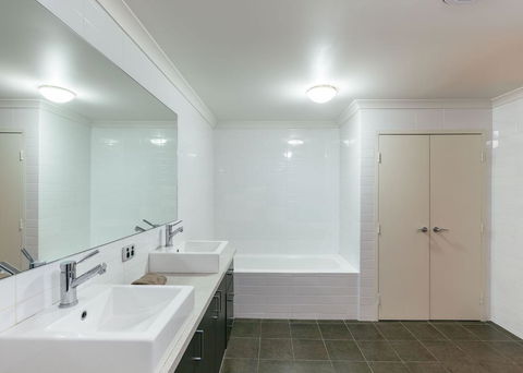 Wray Callan Apartments - Accommodation Rockhampton 5