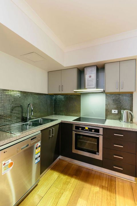 Wray Callan Apartments - Accommodation Rockhampton 0