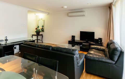 Wray Callan Apartments - Accommodation Rockhampton 3