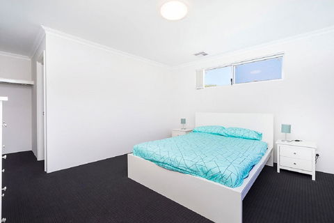 Victoria Park Town House - Accommodation Rockhampton 2