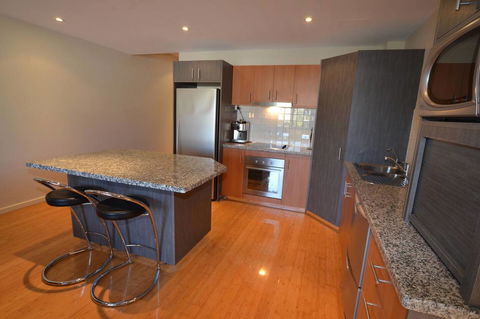 The Arcadia Apartment - Accommodation Rockhampton 4