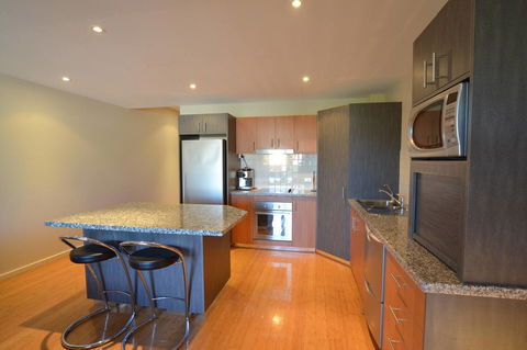 The Arcadia Apartment - Accommodation Rockhampton 7
