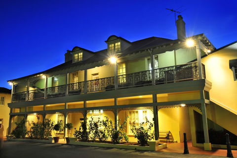 Clifton Motel & Grittleton Lodge - Accommodation Rockhampton 0