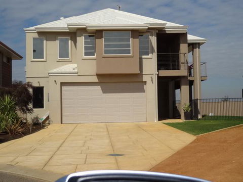 Acaciabnb - Accommodation Rockhampton 7