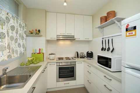 Freo Apartment - Accommodation Rockhampton 2
