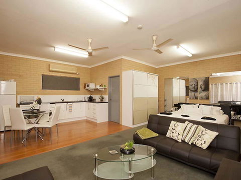Garden Studio - Accommodation Rockhampton 7