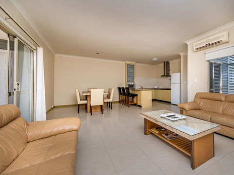 Seafront Unit 60 - Accommodation Rockhampton 7