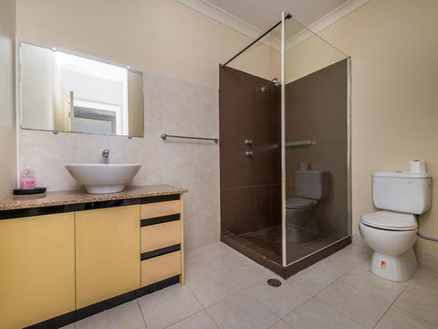 Seafront Unit 60 - Accommodation Rockhampton 5