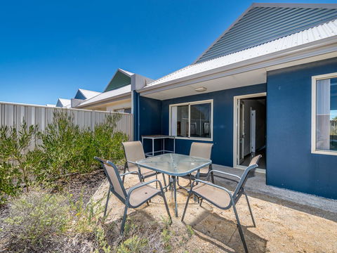 Seafront Unit 60 - Accommodation Rockhampton 1