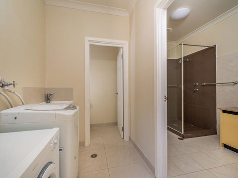 Seafront Unit 60 - Accommodation Rockhampton 4