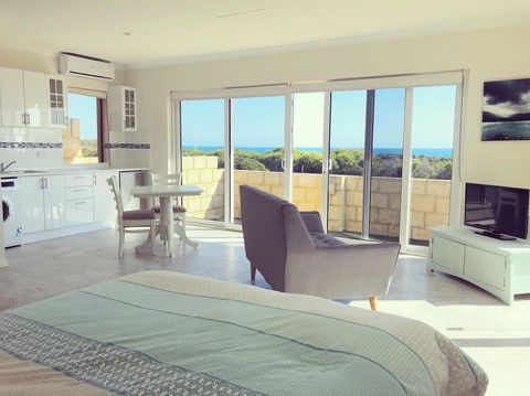 Ocean Reef Vista - Accommodation Rockhampton 11