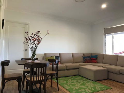 The Mains Guest House 2 Bedroom Farm Stay - Accommodation Rockhampton 11
