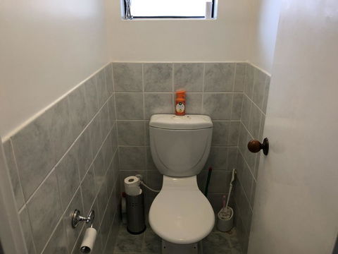 Charming Quiet Lodge-2 Minutes Walk To Shopping Complex - Accommodation Rockhampton 14