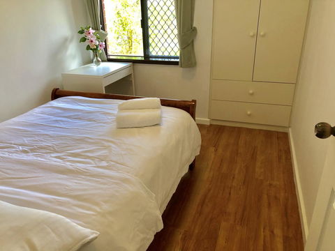 Charming Quiet Lodge-2 Minutes Walk To Shopping Complex - Accommodation Rockhampton 20