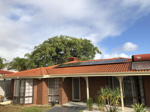 Charming Quiet Lodge-2 Minutes Walk To Shopping Complex - Accommodation Rockhampton 23