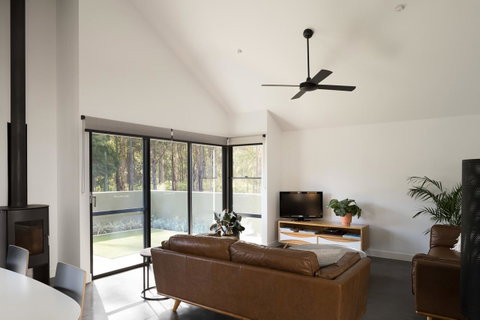 Berms And Barrels - New - Accommodation Rockhampton 5