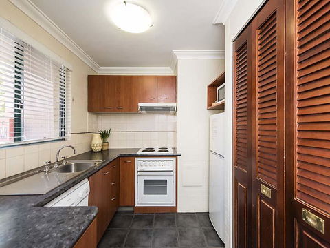 Subiaco Village 28 - Accommodation Rockhampton 15