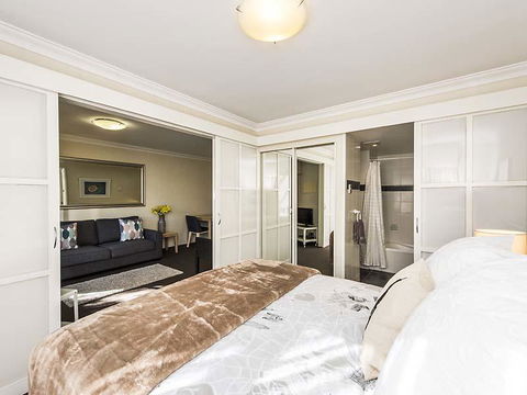 Subiaco Village 28 - Accommodation Rockhampton 9