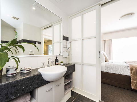 Subiaco Village 28 - Accommodation Rockhampton 12