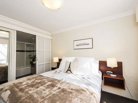 Subiaco Village 28 - Accommodation Rockhampton 10