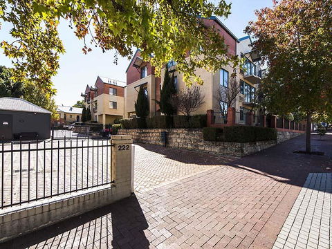 Subiaco Village 28 - Accommodation Rockhampton 22