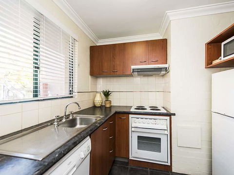 Subiaco Village 28 - Accommodation Rockhampton 13