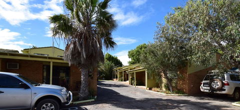 Wildsights Villas - Accommodation Rockhampton 1