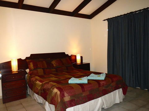 Wildsights Villas - Accommodation Rockhampton 7