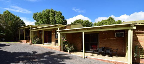 Wildsights Villas - Accommodation Rockhampton 0