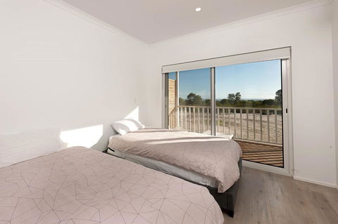 Blue Sky Escapes The Lookout Lancelin - Accommodation Rockhampton 22
