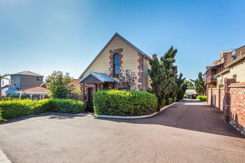 100 On South Callan Apartments - Accommodation Rockhampton 21
