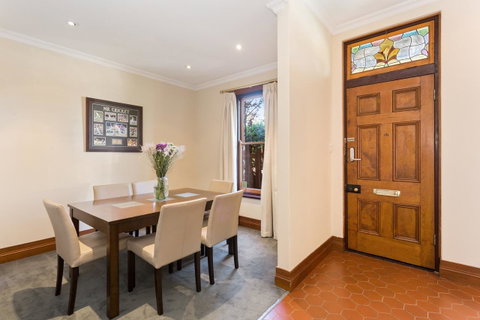 100 On South Callan Apartments - Accommodation Rockhampton 9
