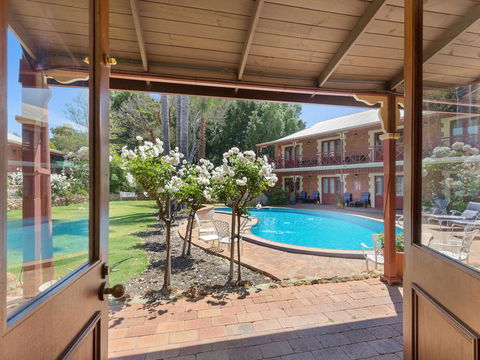 Heritage Country Motel - Accommodation Rockhampton 4