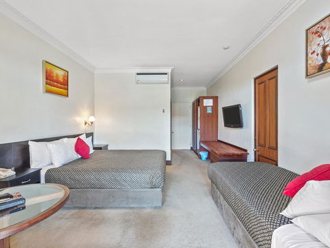 Heritage Country Motel - Accommodation Rockhampton 3