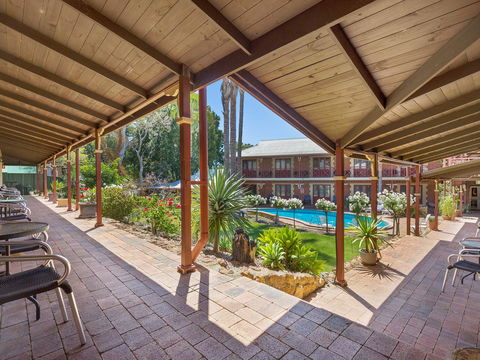 Heritage Country Motel - Accommodation Rockhampton 1