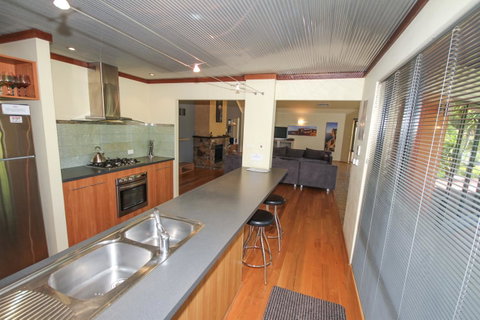 Serendipity - In Town - Margaret River - Accommodation Rockhampton 7