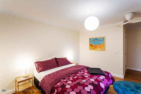 Stablebase - Accommodation Rockhampton 11