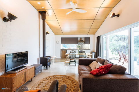 Stablebase - Accommodation Rockhampton 8