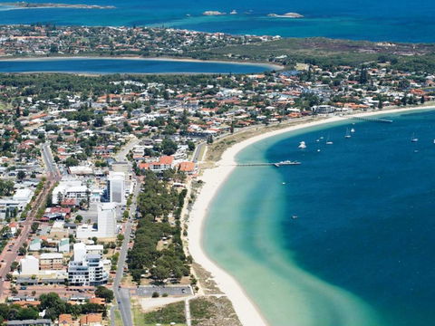 Waikiki Beach Bed And Breakfast - Accommodation Rockhampton 17