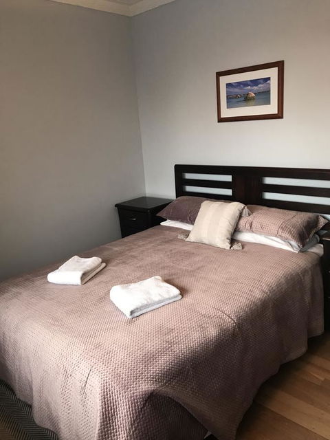 Waikiki Beach Bed And Breakfast - Accommodation Rockhampton 3