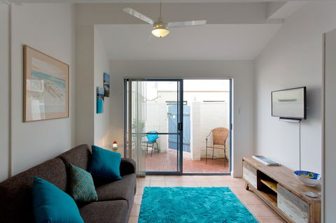 Life's A Beach! Fremantle - Accommodation Rockhampton 4