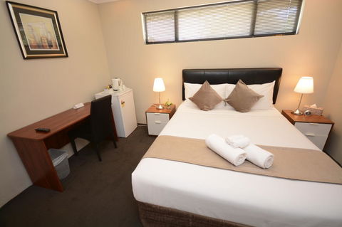 Ellard Bed & Breakfast - Accommodation Rockhampton 5
