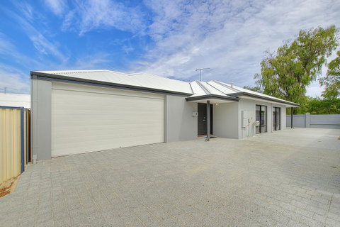 Ocean Walk Abbey Beach - Accommodation Rockhampton 0