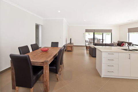 Ocean Walk Abbey Beach - Accommodation Rockhampton 10