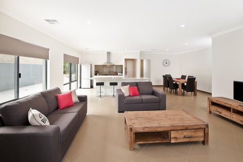 Ocean Walk Abbey Beach - Accommodation Rockhampton 4